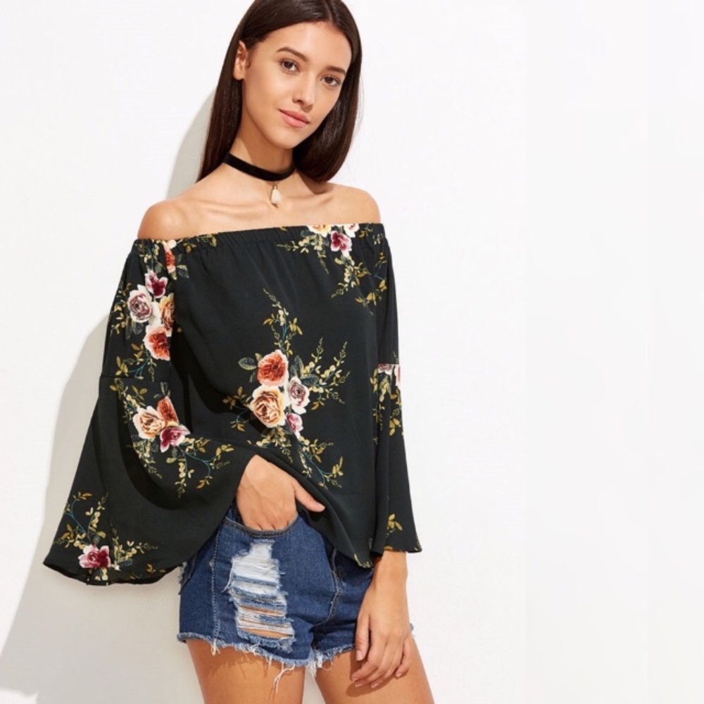 💥 CLEARANCE Off Shoulder Bell Sleeve Floral Top - Picture 4 of 8